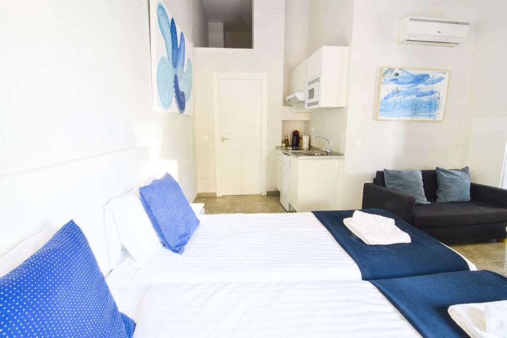 Apartamentos Centro Salecianos Malaga Luaran gambar